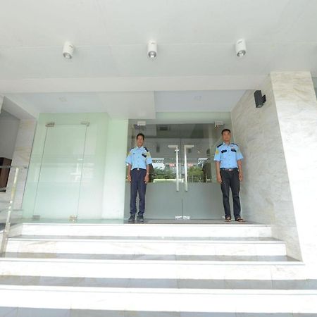 Hotel Lexus Yangon Exteriör bild
