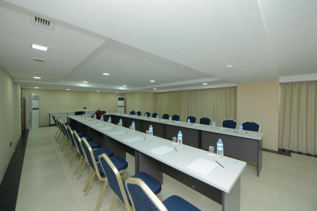 Hotel Lexus Yangon Exteriör bild