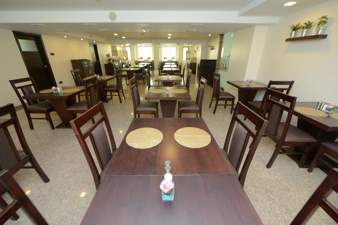 Hotel Lexus Yangon Exteriör bild