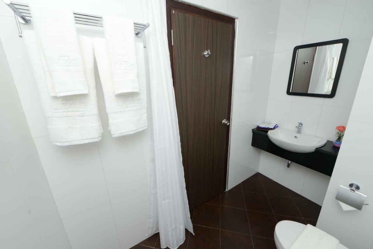 Hotel Lexus Yangon Exteriör bild